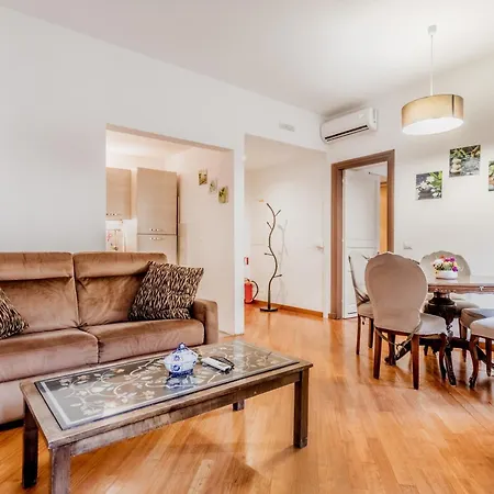 Apartment House Trevi Rome
